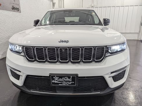 Used 2023 Jeep Grand Cherokee 4WD 4xe w/ Luxury Tech Group II image 4