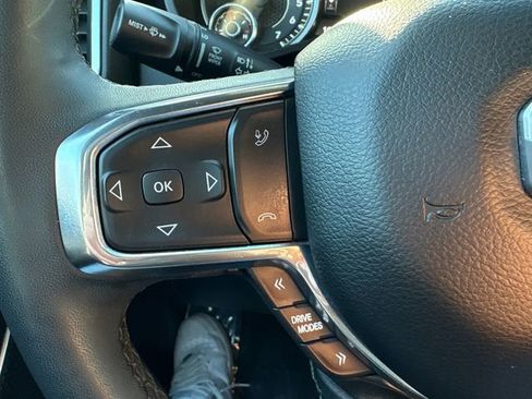 Used 2025 RAM 1500 Laramie image 27