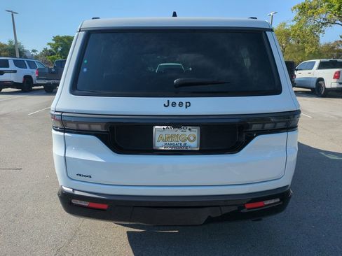New 2026 Jeep Grand Wagoneer Limited AWD/4WD image 6