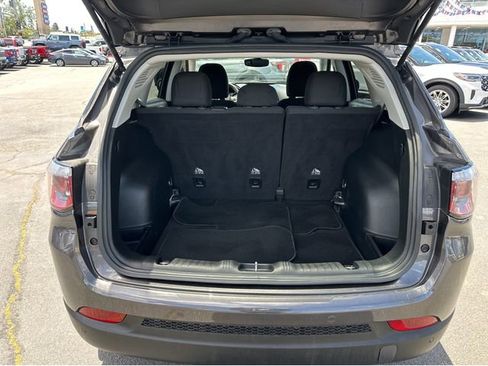 Used 2018 Jeep Compass Sport w/ Tech Group AWD/4WD image 18