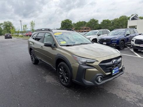 Used 2025 Subaru Outback Onyx Edition AWD/4WD image 4