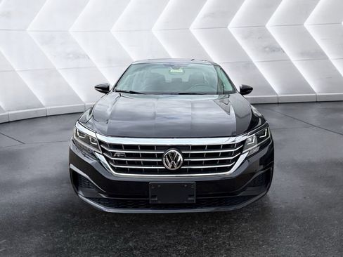 Used 2020 Volkswagen Passat 2.0T R-Line FWD image 2
