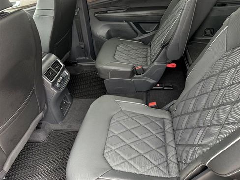 New 2025 Volkswagen Atlas SEL Premium R-Line image 23