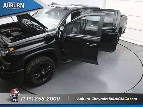 Used 2025 Chevrolet Silverado 2500 LT w/ Trail Boss Package AWD/4WD image 37