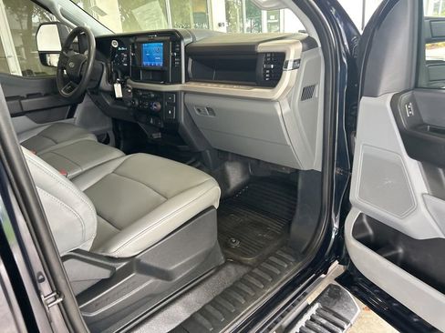 Used 2025 Ford F350 XL AWD/4WD image 29