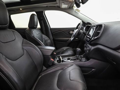 Used 2020 Jeep Cherokee Limited image 32