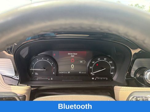 Used 2022 Lincoln Corsair AWD w/ Premium Package image 13