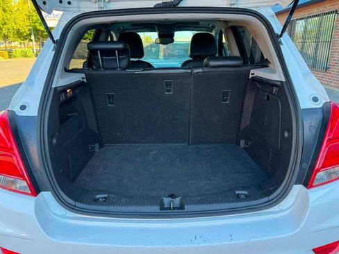 Used 2017 Chevrolet Trax LT w/ Sun & Sound Package AWD/4WD image 15