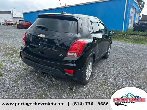 Used 2021 Chevrolet Trax LS w/ Tint and Cruise Package FWD image 5
