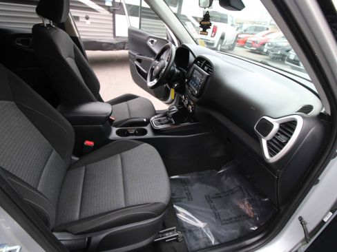Used 2020 Kia Soul S image 22