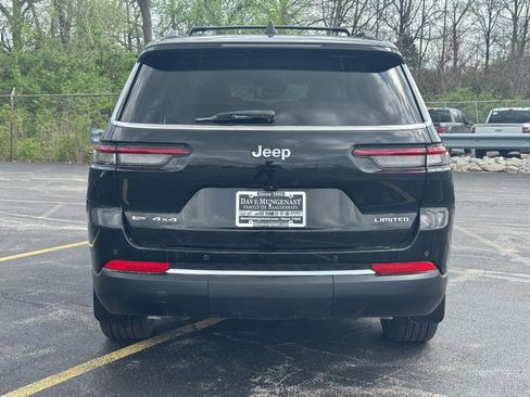Used 2022 Jeep Grand Cherokee L Limited w/ MOPAR Finishing Package AWD/4WD image 4