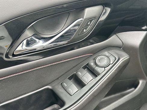 Certified 2023 Chevrolet Traverse RS w/ LPO, Floor Liner Package image 17