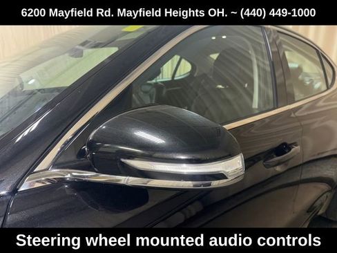 Used 2025 Genesis G70 2.5T image 13