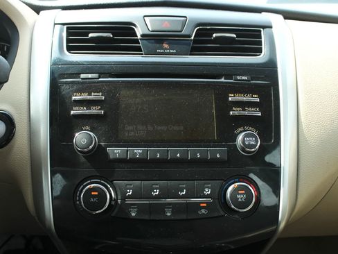 Used 2014 Nissan Altima 2.5 S w/ Display Audio Package image 13