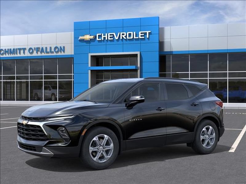 New 2026 Chevrolet Blazer LT w/ Sound & Technology Package FWD image 2