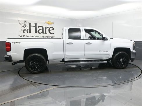 Used 2017 Chevrolet Silverado 1500 LT w/ All Star Edition image 32