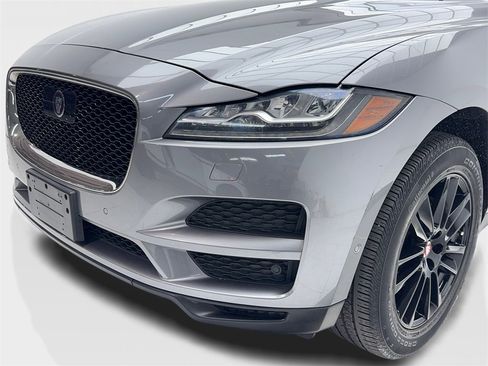 Used 2020 Jaguar F-PACE Prestige image 5