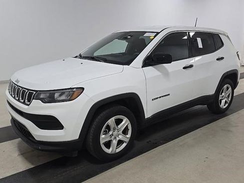 Used 2023 Jeep Compass Sport AWD/4WD image 2