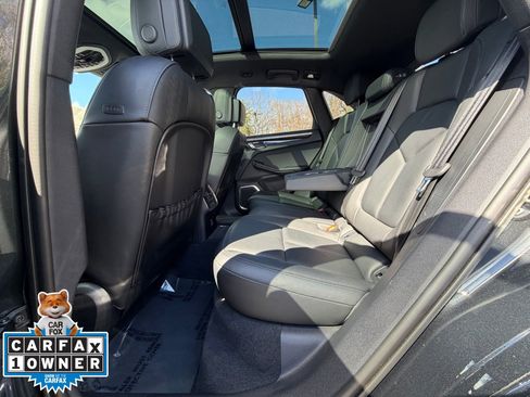 Used 2023 Porsche Macan S image 20