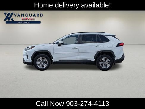Used 2022 Toyota RAV4 XLE w/ Convenience Package AWD/4WD image 4