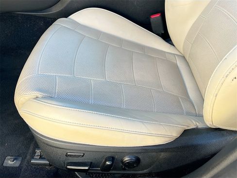 Used 2022 Kia Stinger GT2 image 19