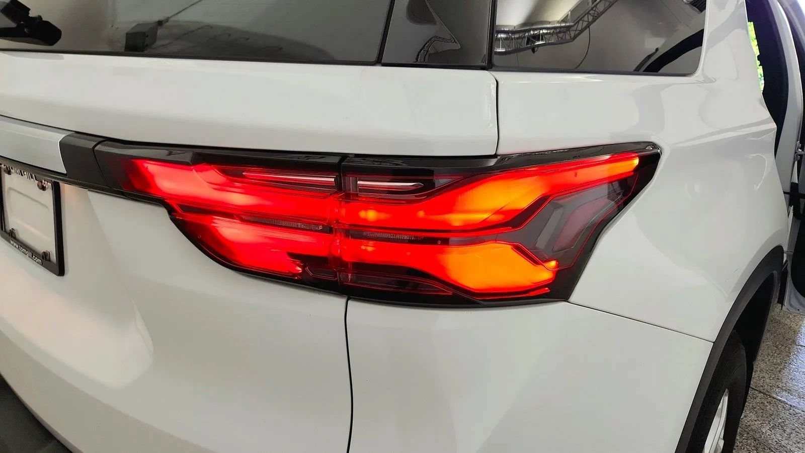 Used 2023 Chevrolet Traverse LS w/ Safety Package AWD/4WD image 15