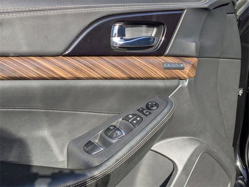 Used 2018 Nissan Maxima Platinum image 10