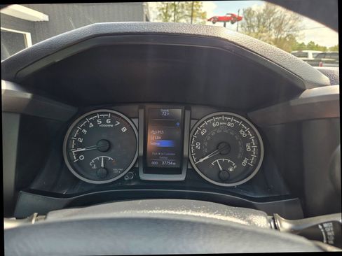 Used 2019 Toyota Tacoma TRD Off-Road w/ TRD Premium Off Road Package image 25