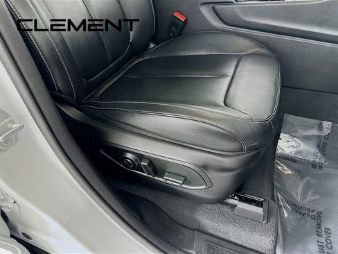 Used 2022 Jeep Grand Cherokee Limited 4xe image 34