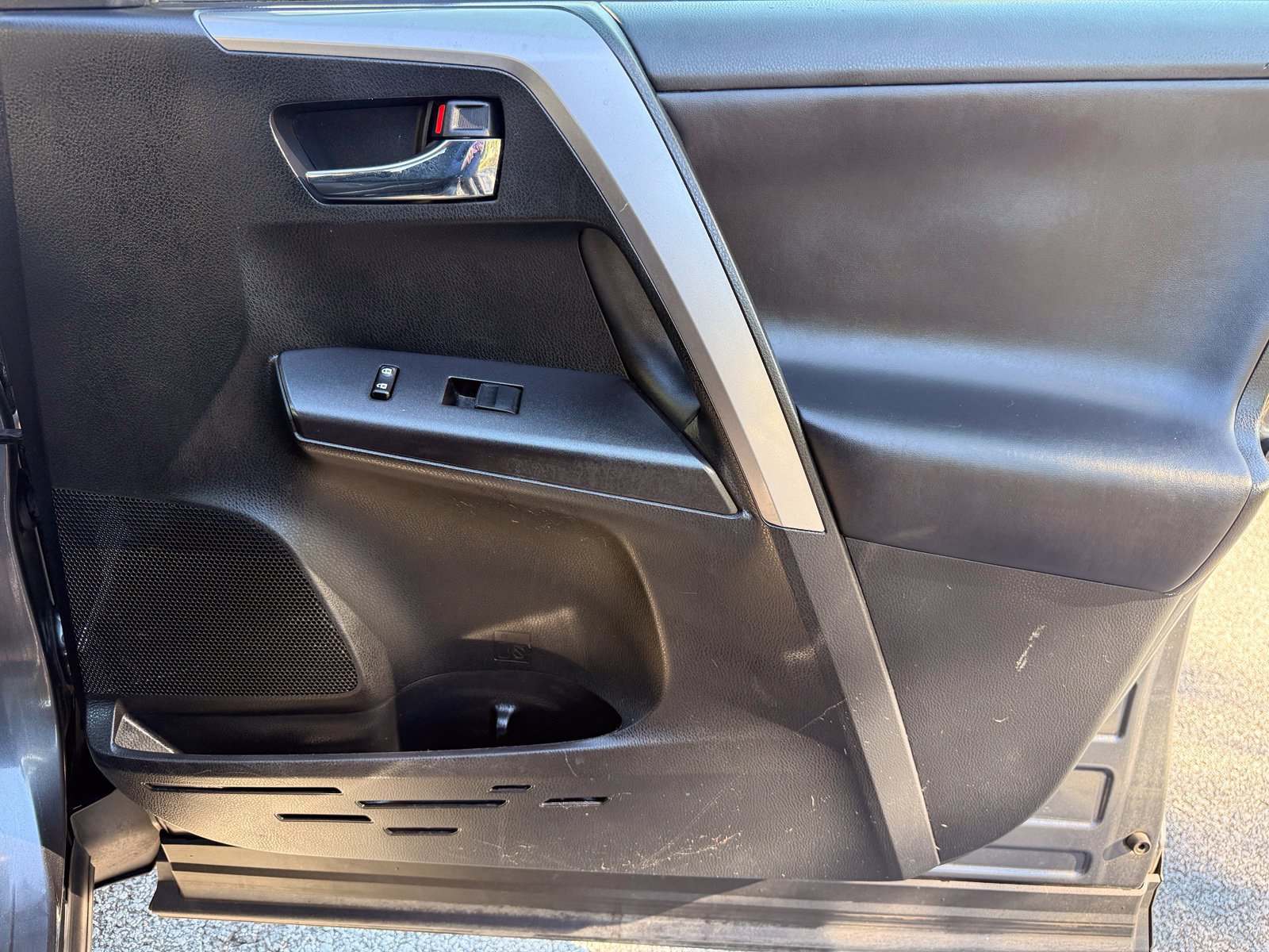 Used 2017 Toyota RAV4 XLE FWD image 44