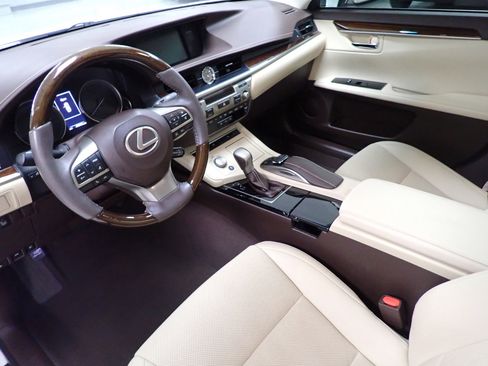 Used 2017 Lexus ES 350 image 14