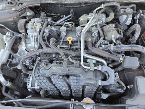 Used 2025 Nissan Altima 2.5 SV FWD image 23