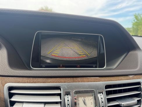 Used 2016 Mercedes-Benz E 350 Sedan image 15