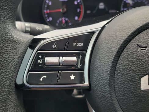 Used 2023 Kia Forte LXS FWD image 19
