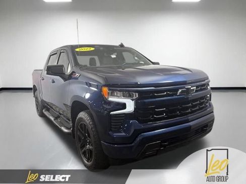 Used 2022 Chevrolet Silverado 1500 RST w/ Z71 Off-Road Package AWD/4WD image 7