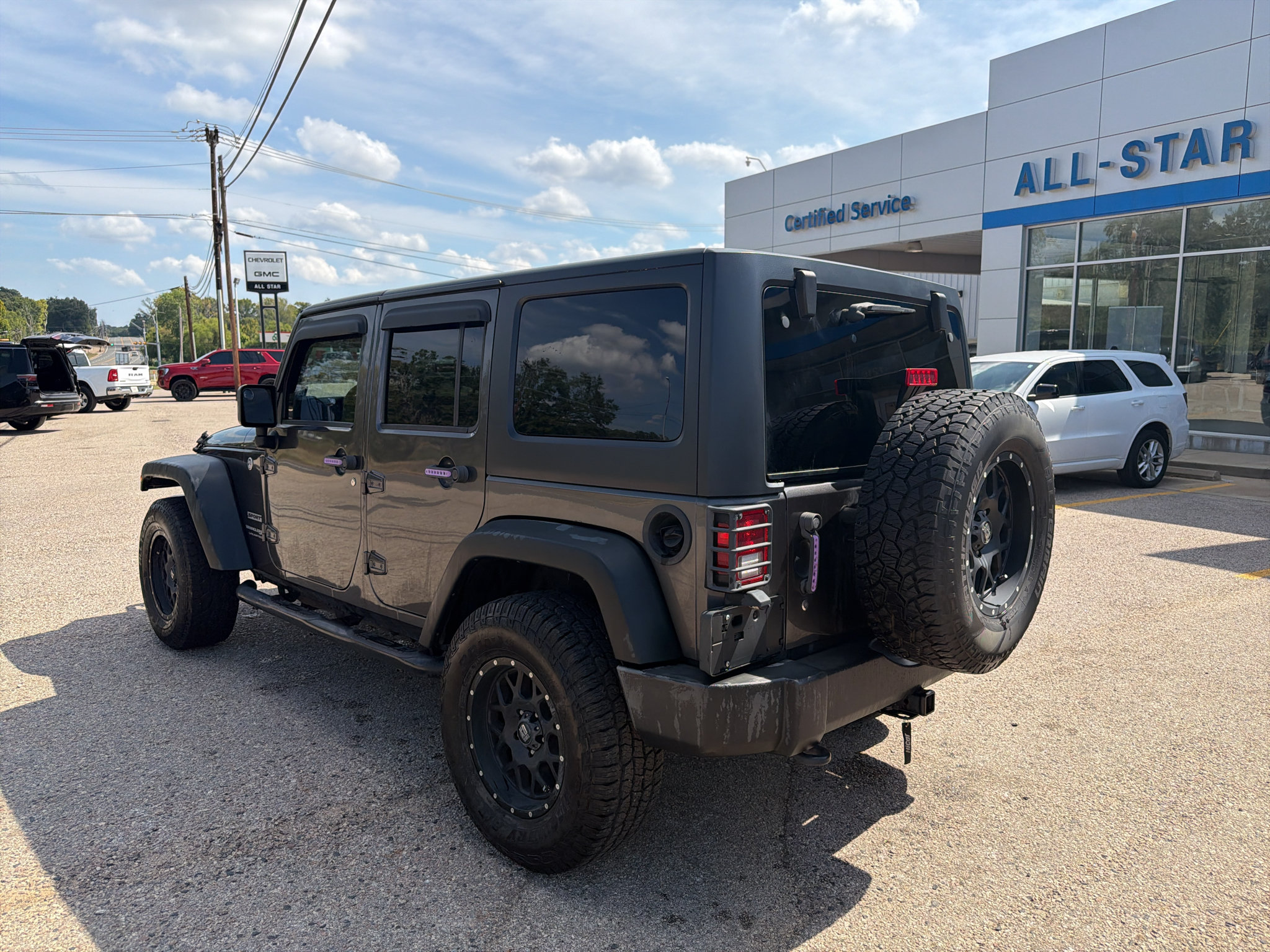 Used 2018 Jeep Wrangler Unlimited Sport S AWD/4WD image 17