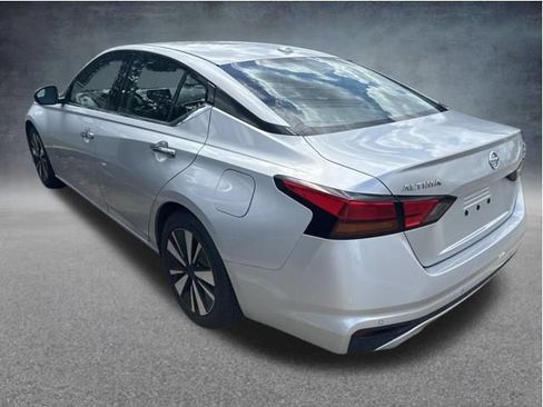 Used 2019 Nissan Altima 2.5 SL FWD image 10