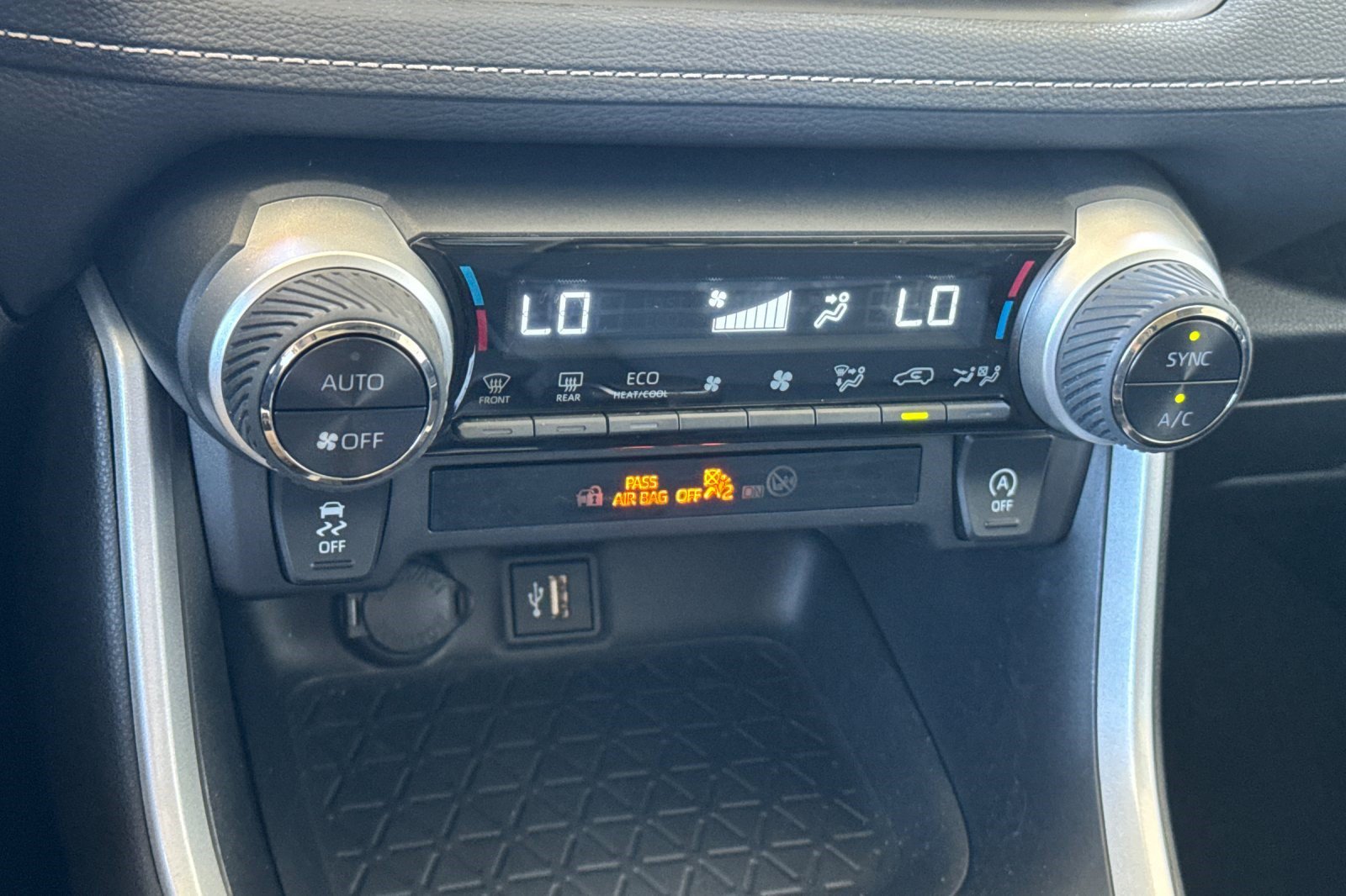 Certified 2025 Toyota RAV4 XLE Premium AWD/4WD image 20