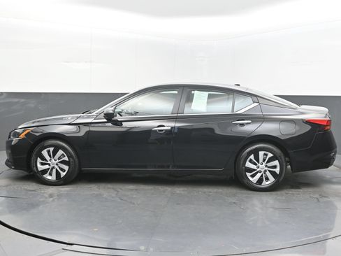 Certified 2025 Nissan Altima 2.5 S FWD image 5