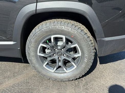 New 2026 Chevrolet Equinox ACTIV w/ Convenience Package III AWD/4WD image 5