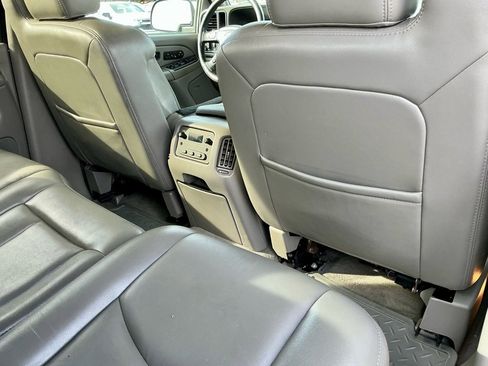 Used 2005 Chevrolet Avalanche Z66 w/ Sun And Sound Package image 26