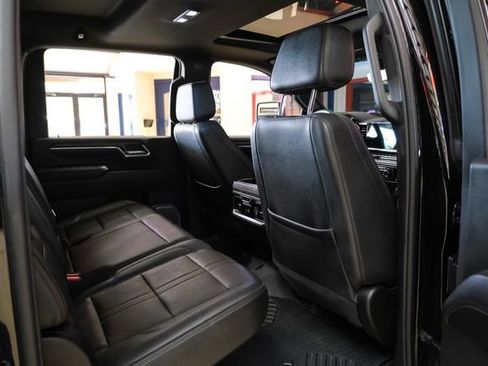 Used 2024 Chevrolet Silverado 2500 High Country w/ High Country Premium Package image 35