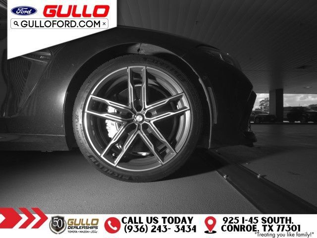 Used 2020 BMW M8 Convertible w/ M Carbon Exterior Package AWD/4WD image 12