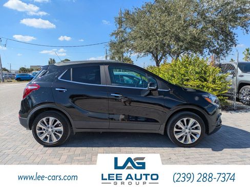 Used 2018 Buick Encore Preferred image 2