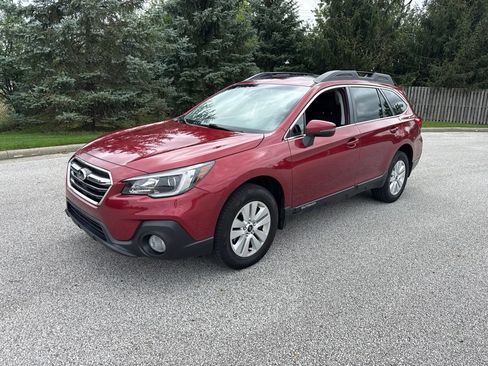 Used 2019 Subaru Outback 2.5i Premium w/ Popular Package #2 AWD/4WD image 1