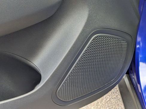 Used 2025 Hyundai Venue Limited image 10