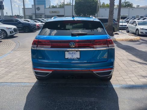 Used 2025 Volkswagen Atlas Cross Sport SEL AWD/4WD image 4