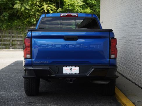 Used 2023 Chevrolet Colorado Z71 w/ Z71 Convenience Package 2 AWD/4WD image 6