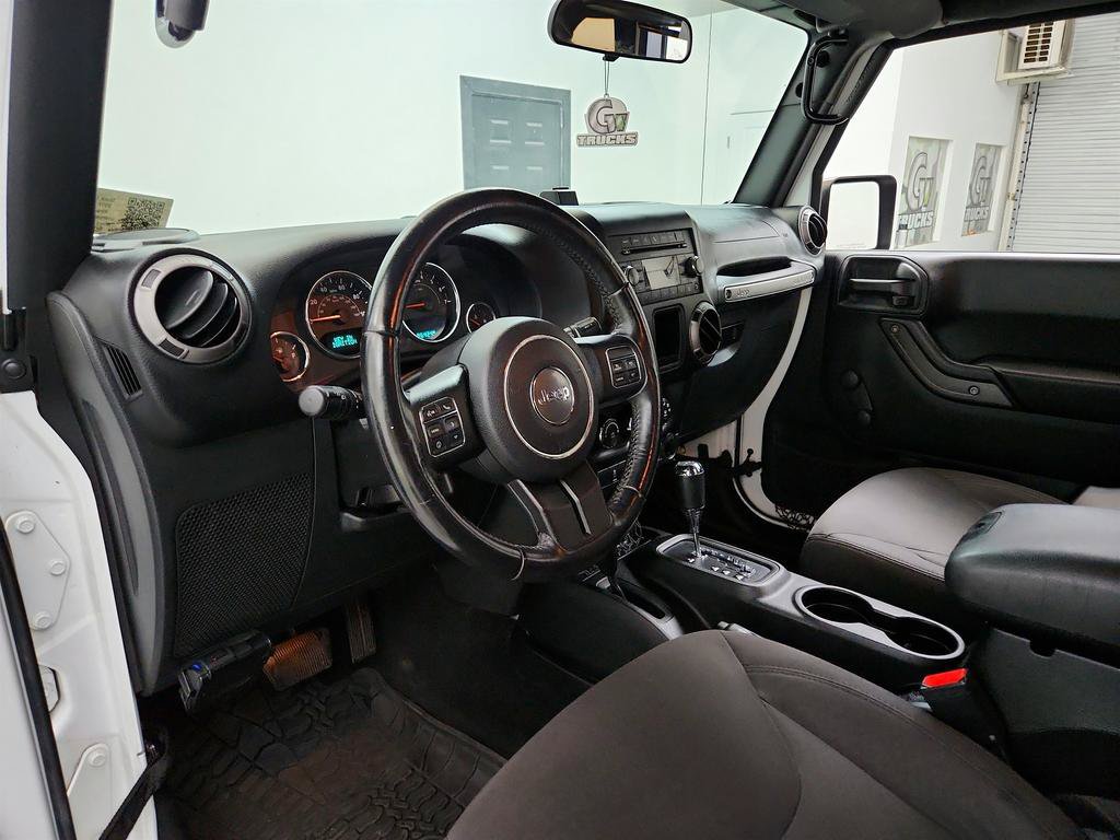 Used 2017 Jeep Wrangler Unlimited Sport w/ Max Tow Package AWD/4WD image 13