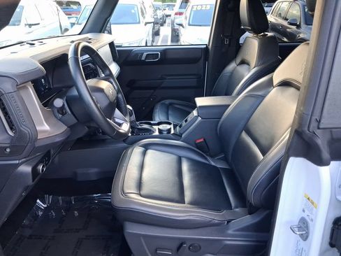 Used 2025 Ford Bronco Outer Banks AWD/4WD image 14